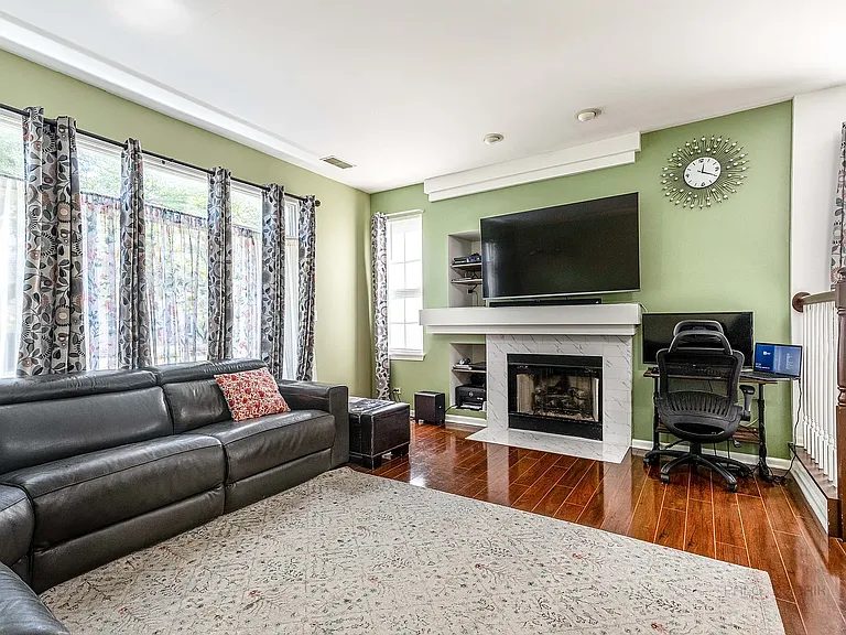 756 Woodewind Dr — Photo 18