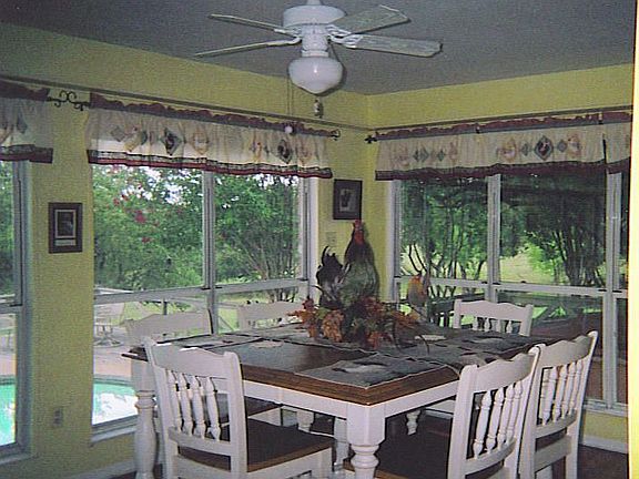 Breakfast room