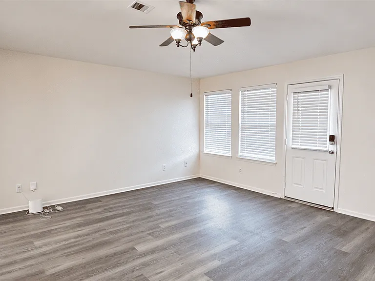 1415 Hardy Stone Dr — Photo 9