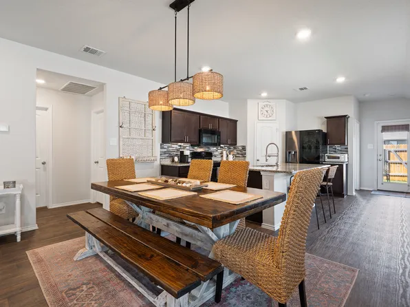 140 Skipping Stone Ln, San Marcos, TX 78666