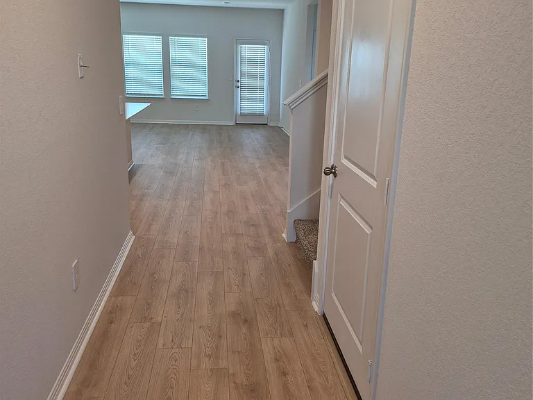 1816 Dandy Brush Dr — Photo 3