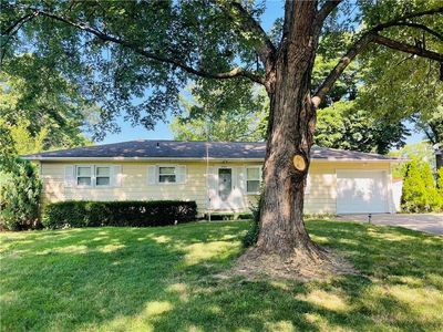 506 1st Ter, Lansing, KS, 66043