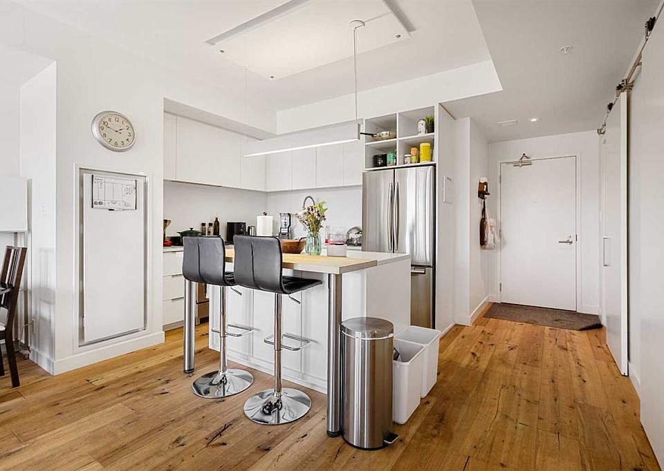 1st image of 63 N Inglewood Park SE #225