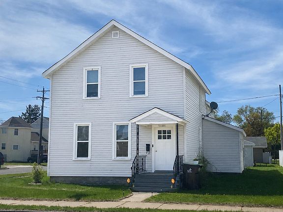 3rd image of 813 8th St