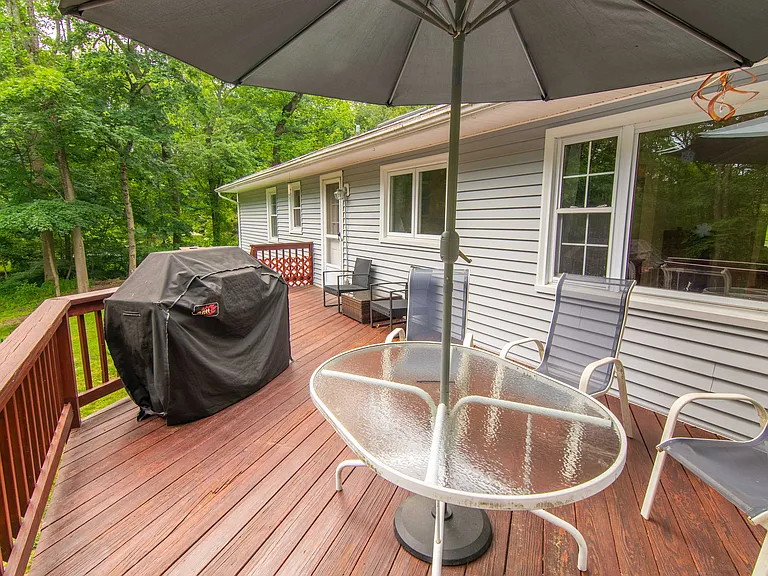 113 Dogwood Ln — Photo 25