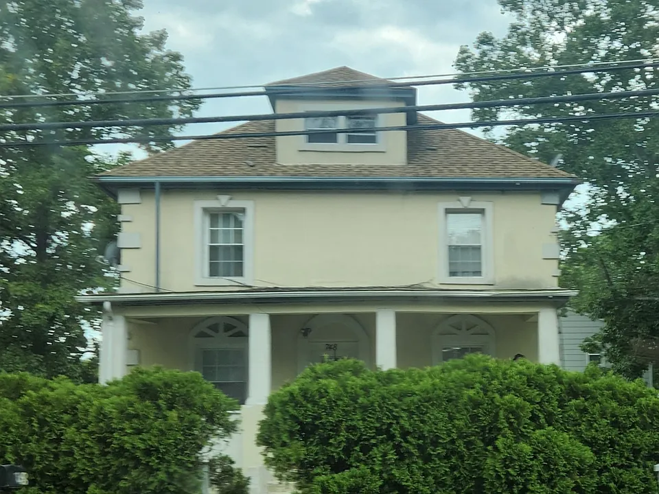 748 S East Ave #1