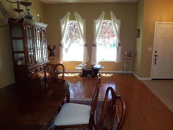 3rd image of 6628 Escallonia Way