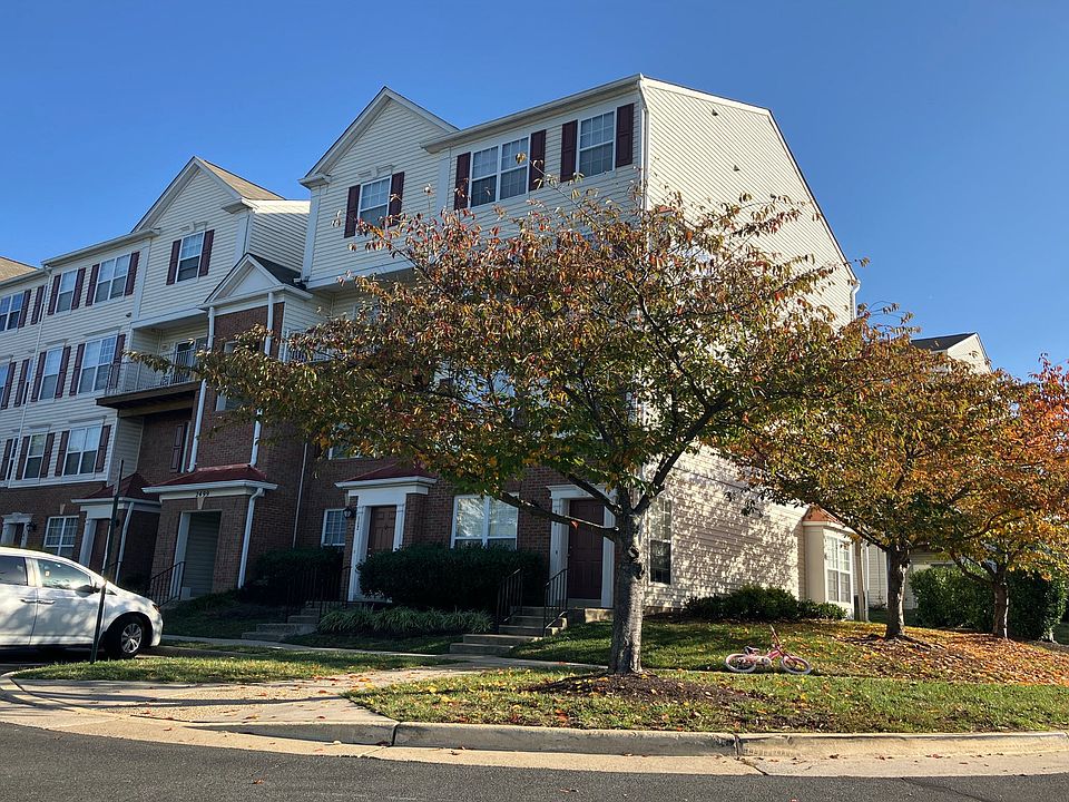2nd image of 2499 Angeline Dr