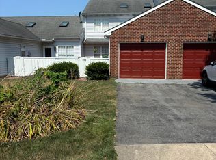 104 Spring Ridge Ct, Lancaster, PA 17601