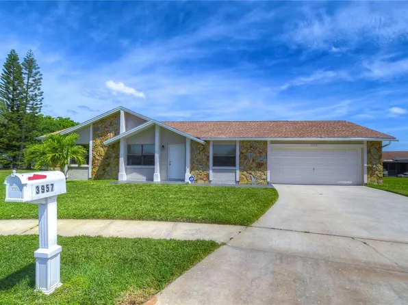 3957 107th Ave N, Clearwater, FL 33762