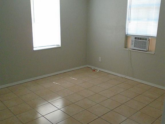 3rd image of 1511 22nd St