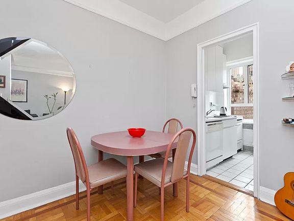 3rd image of 20 E 35th St APT 14B