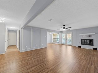 2827 Cross Timbers Dr, Irving, TX 75060