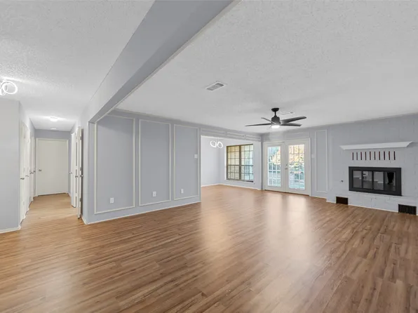 2827 Cross Timbers Dr, Irving, TX 75060