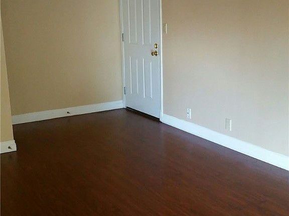 4th image of 4981 River Glen Dr Unit 54