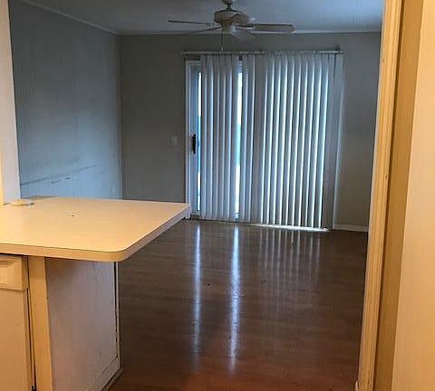 5th image of 20942 Lancaster St