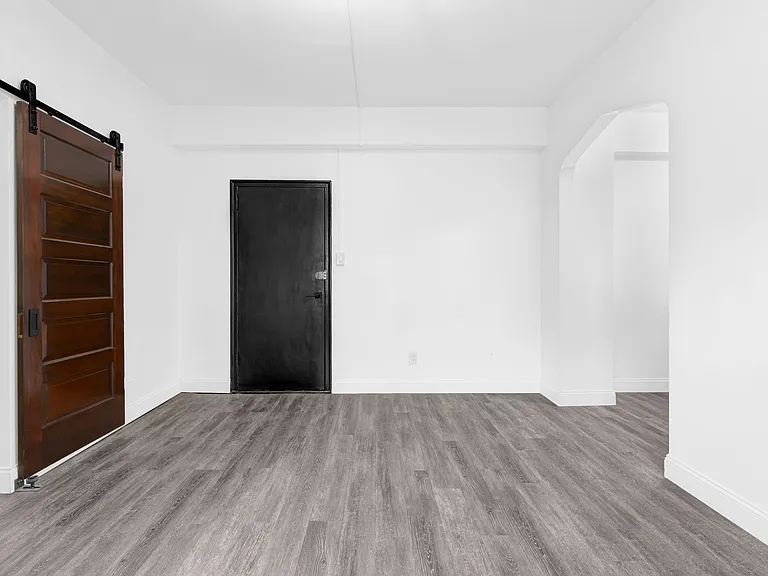 1010 25th St NW #110 — Photo 3