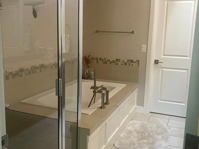 Upstairs: Master bathroom (another view)