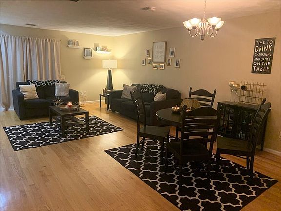 2nd image of 106 Trellis Dr