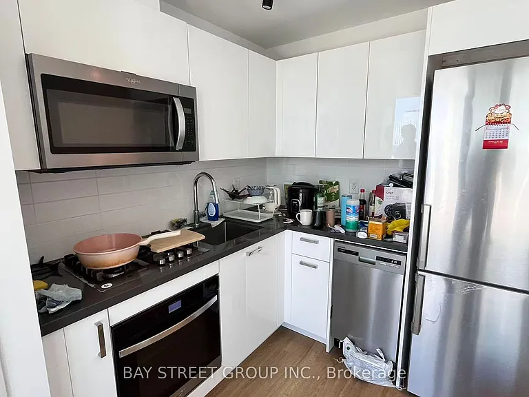 195 McCaul St #1704 — Photo 6