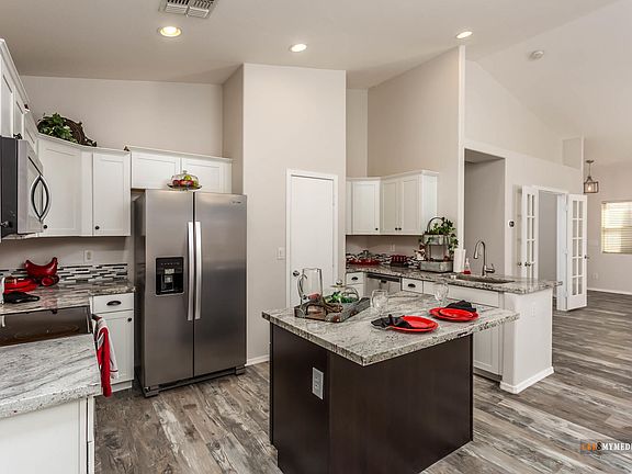 3rd image of 1785 E Desert Breeze Pl