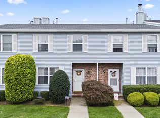 9 Peachtree Ln #281, Monroe Township, NJ 08831
