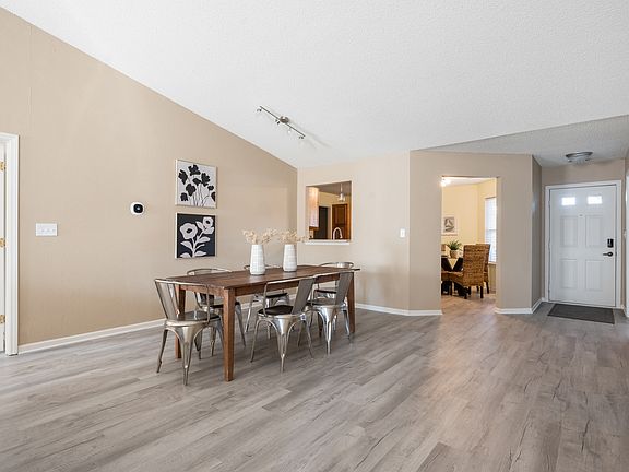 3rd image of 9173 Capstone Ct