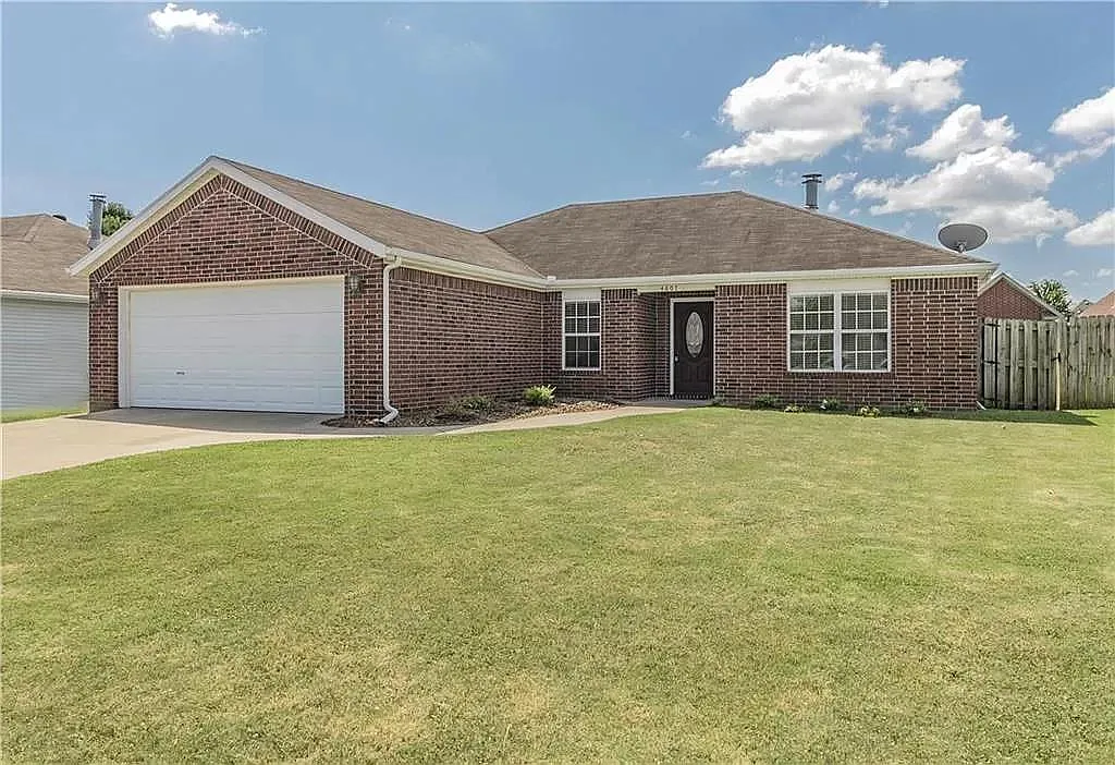 4 bed, 1531 sqft, $1,745 — Photo 2