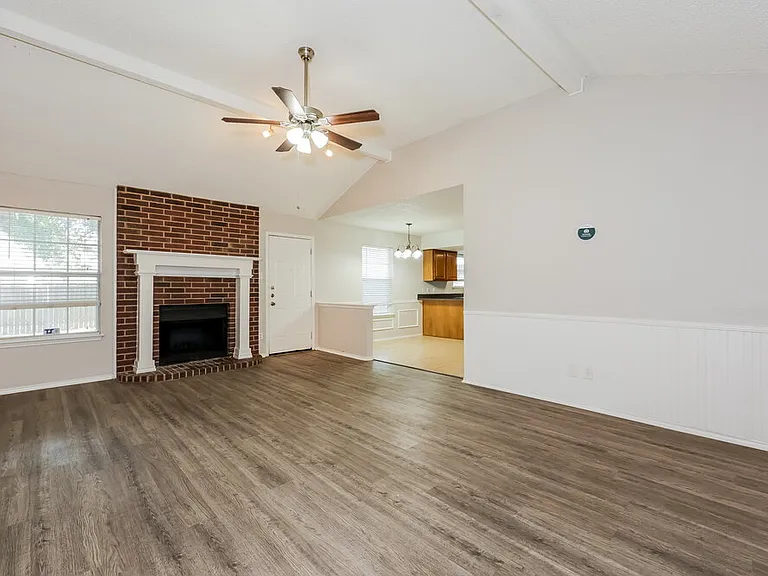 1104 Havenbrook Dr — Photo 3
