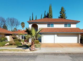 2517 Meadowrest Way, Madera, CA 93637