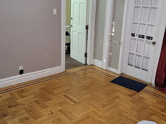 3rd image of 3247 Kennedy Blvd #2