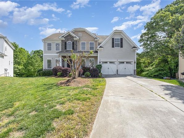 3510 Meadow Glen Ct, Clemmons, NC 27012