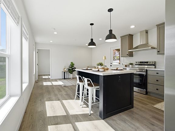 5th image of 1103 N Springbrook Rd Unit 37