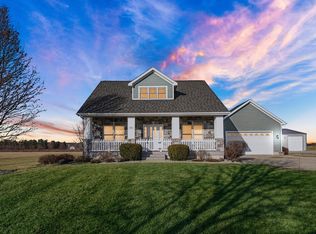 491 W Division Rd, Valparaiso, IN 46385