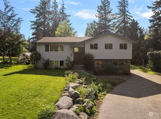 801 Comanche Dr, Mount Vernon, WA 98273