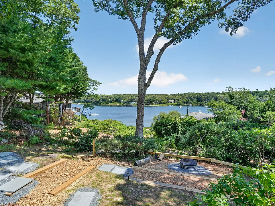 126 Border Rd
