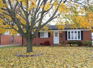 38124 Beecher Dr, Sterling Heights, MI 48312