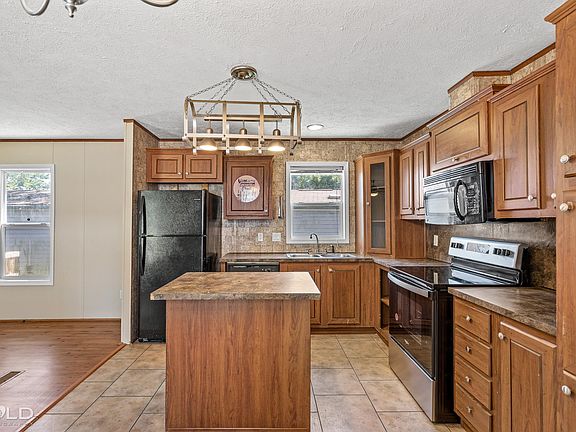 5th image of 9110 Linwood Ave #40