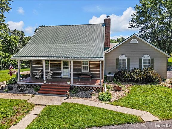 3rd image of 2302 Berkemeyer Rd