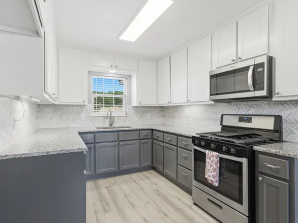 313 W 7th St, Weatherford, TX 76086