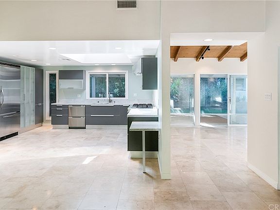 2nd image of 3553 Camino De La Cumbre