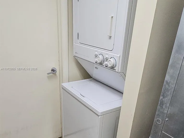 1455 Ocean Dr #1211 — Photo 13