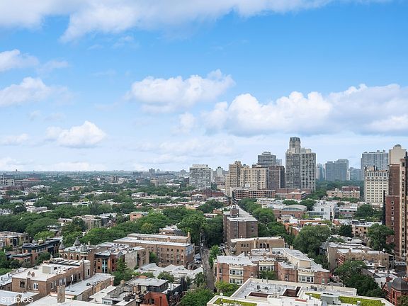 3rd image of 2020 N Lincoln Park W APT 16B