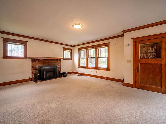 5th image of 134 W Hanssler Pl