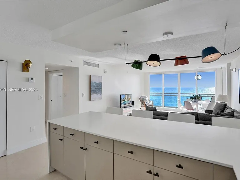 6917 Collins Ave #915 — Photo 10