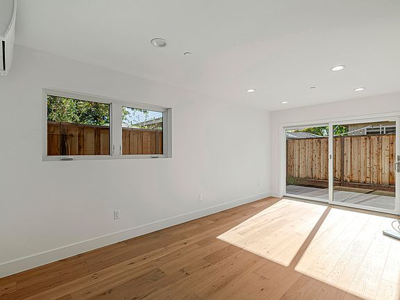 4th image of 1462 Kentfield Ave