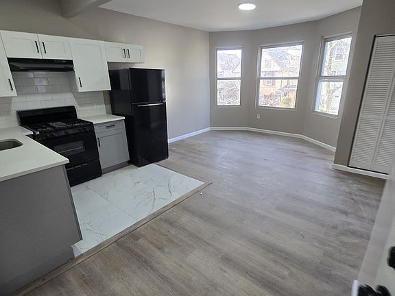 4th image of 128 N 14th St #G2