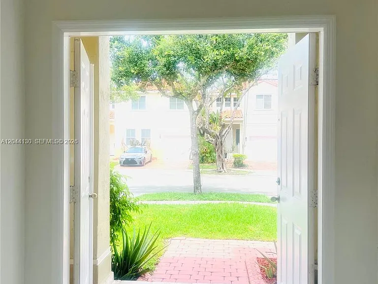 3540 SW 170th Ave #0 — Photo 5
