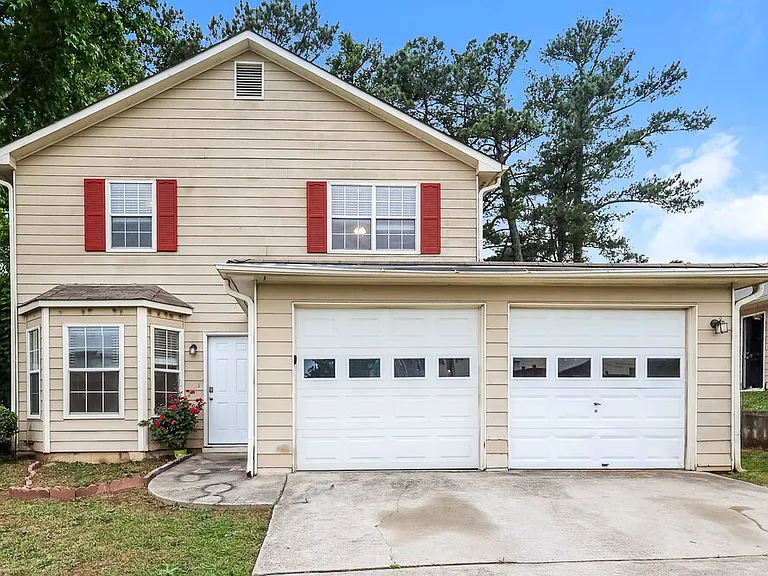 5599 Rock Shoals Way — Photo 1