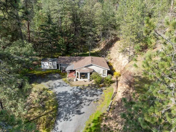 2805 Old Military Rd, Central Point, OR 97502